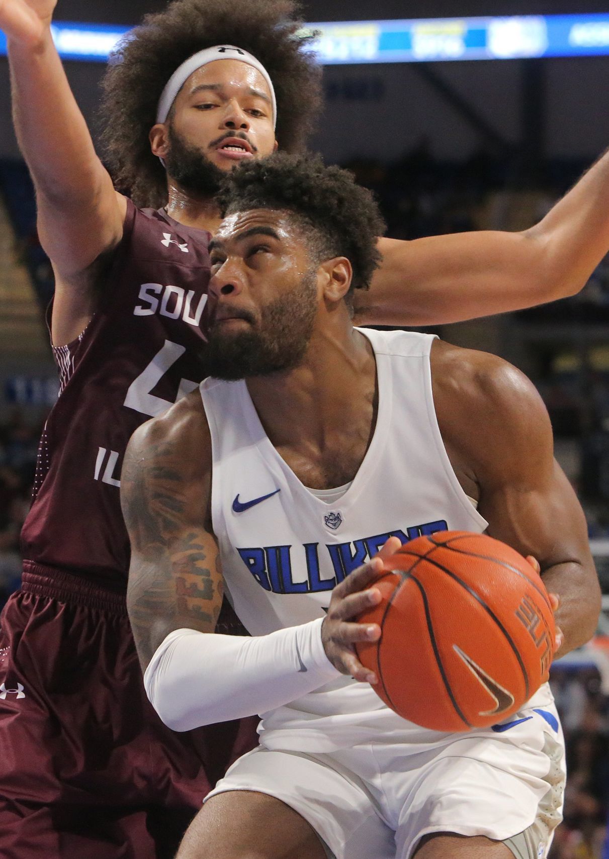 The Billikens and Salukis battle at Chaifetz Arena